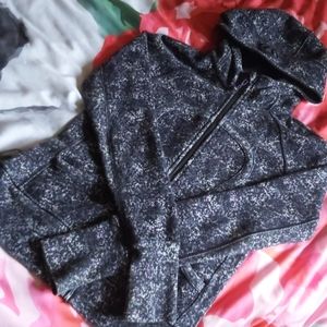 Lululemon Scuba Hoodie size 6